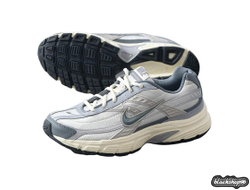 Nike Initiator Light Bone (40-45)