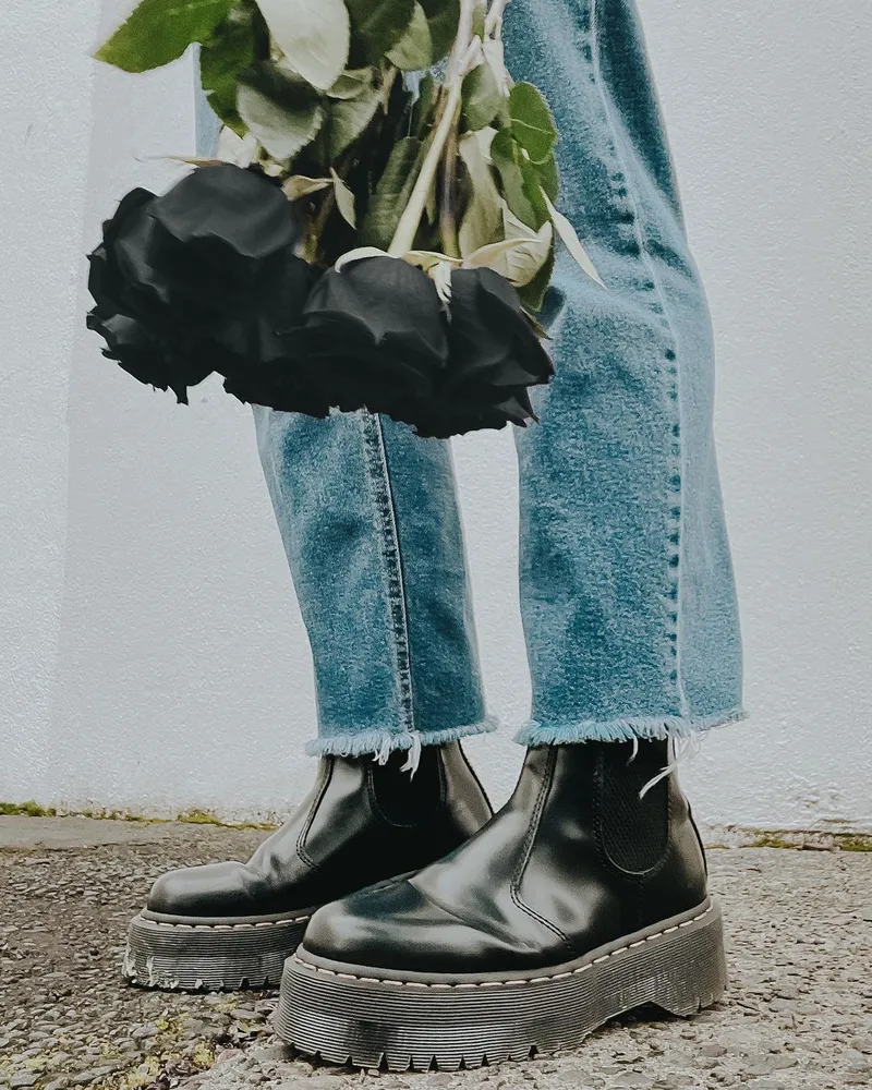 черные dr. martens на осень