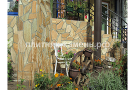 облицовка натуральным камнем входной группы магазина