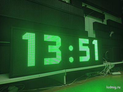 Уличные часы-[88:88]-t-530х1650мм