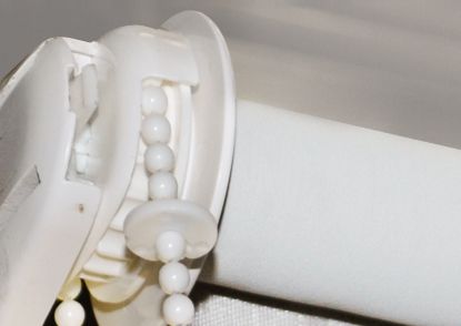 Управление рулонной шторой Мини с помощью цепочки