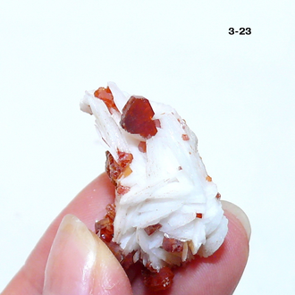 Ванадинит натуральный (щетка) №3-23: 32*27*19мм