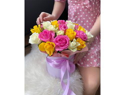 Коробка из 25 ярких роз <3