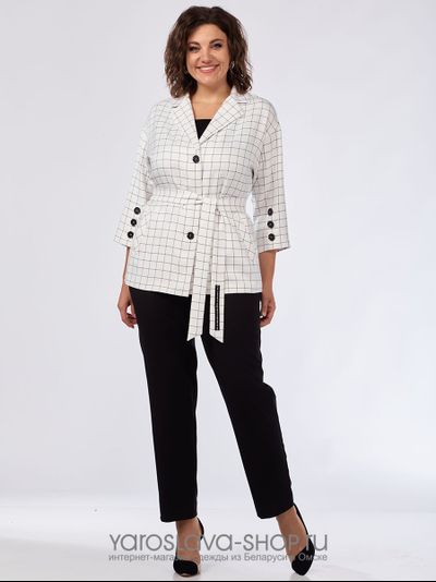 Модель : 2606-2.Брючный костюм: черные классические брюки и белый жакет в клетку.