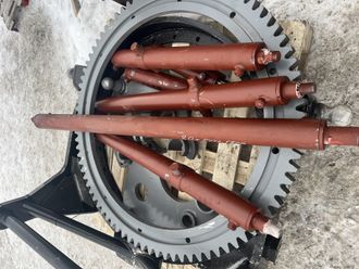 Гидроцилиндр СГЦ 80.50.710.898  (25.45.10.00.000 выноса тяговой рамы)