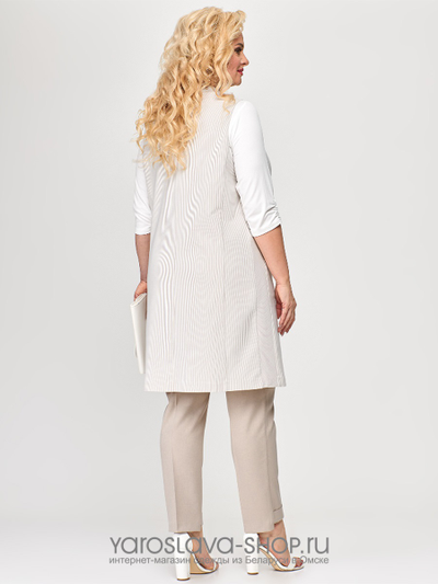 Брючный комплект с лонгсливом и жилетом в нежных пастельных тонах