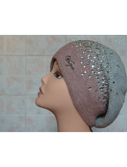 Берет с кристаллами Сваровски из коллекции женских вязаных беретов с кристаллами Swarovski