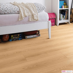 Дизайнерский пол Disano Classic Aqua Дуб Натур 536239 в интерьере комнаты