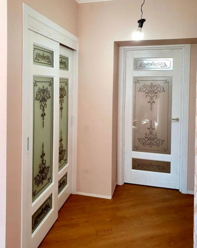 ЛАЙНДОР (УЛЬЯНОВСК)/ МОДЕЛЬ МИШЕЛЬ-К/ ПОЛОТНО ОСТЕКЛЕННОЕ/ НАТУРАЛЬНЫЙ ШПОН ЯСЕНЯ/ ТОН 38 (ЯСЕНЬ БЕЛЫЙ)