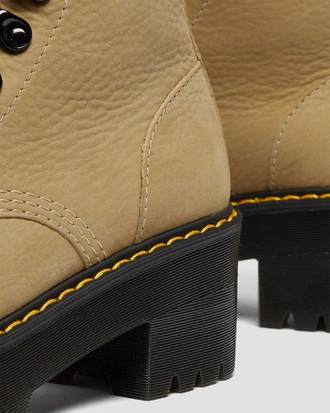 Ботинки Dr. Martens Leona Nubuck Leather бежевые