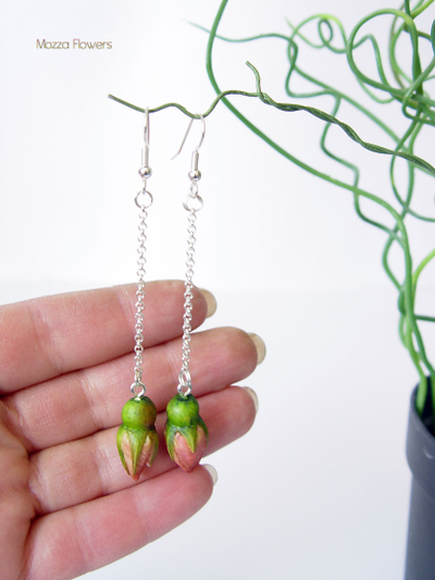 Серьги-цепочки "Бутоны роз" .