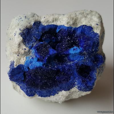 Азурит в породе. Россия. 43*38*35мм