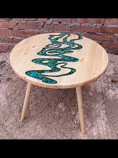 стол журнальный с рекой из эпоксидной смолы "Амазонка"