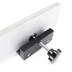 Кондуктор для сверления отверстий в торец и плоскость из алюминия