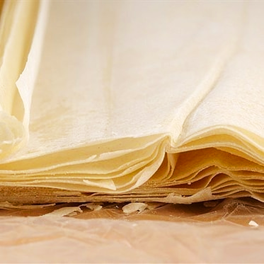 Тесто фило bontier. Самое тонкое тесто. Самое тонкое тесто. Самое тонкое тесто. Тонкое тесто фило.