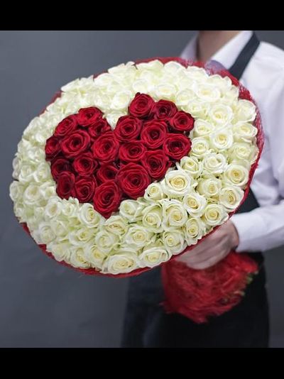 101 роза с сердцем