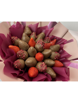 Букет из клубники "Малиновый"