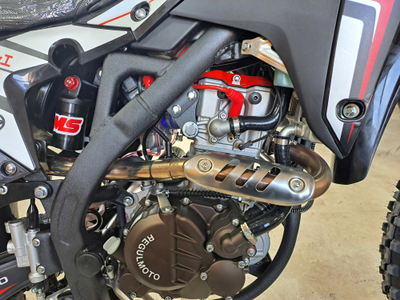 Regulmoto CR-Z 300 (2025)