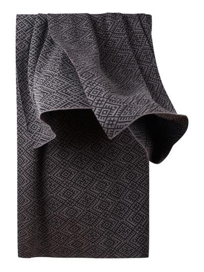 Плед шерстяной с обережным узором