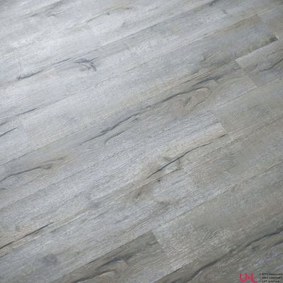 Кварцвиниловая плитка Fine Floor Rich Дуб Корфу FF-1970 в интерьере