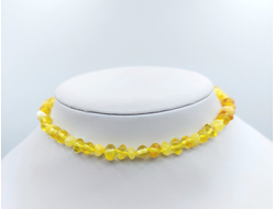 Детские бусы из обработанного янтаря через узелок арт.15