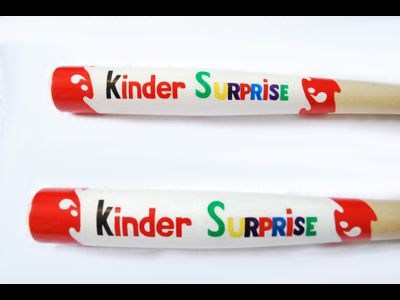 Бейсбольная бита Kinder Surprise
