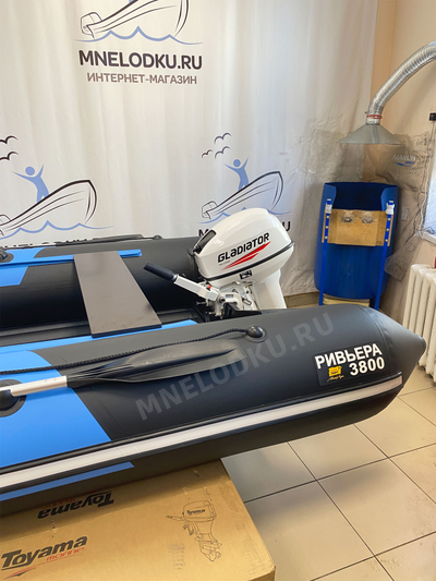 Ривьера Компакт 3800 НДНД синяя волна/черный комби с мотором гладиатор белый