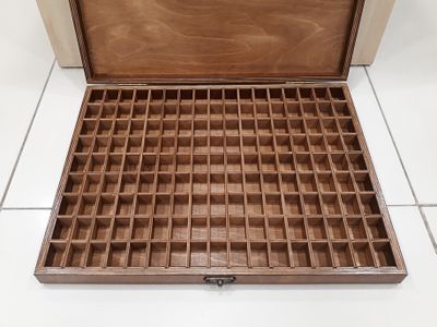 Коробка 20 ячеек, для коллекции камней и минералов