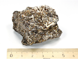 Астрофиллит на породе, Кольский п-ов, Хибины (44*39*34 мм, 89 г) №26496