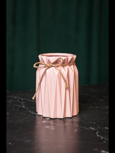 Розовая ваза