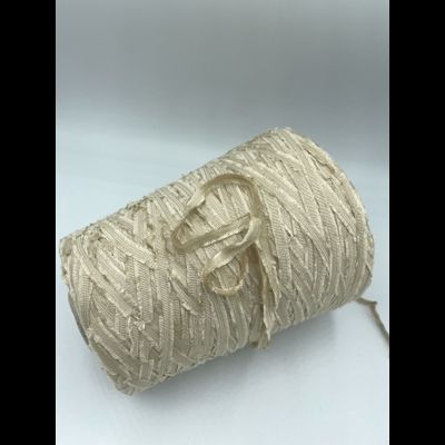 CARIAGGI art. VELVET 100% SE Шёлк   Nm.200 м в 100 г цв. 31686 золотисто-бежевый