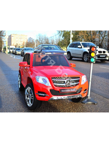 Детский электромобиль Mercedes-Benz GLK300 красный