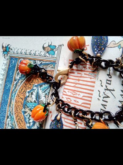Браслет с тыковками и чёрным котом "Таинство сентября", необычное осеннее украшение