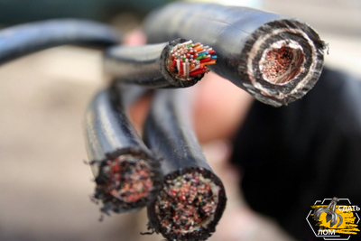 Компания «Вторкабель» осуществляет прием телефонного кабеля на лом по высоким ценам. Мы покупаем телефонный кабель в изоляции и предлагаем выгодные условия.