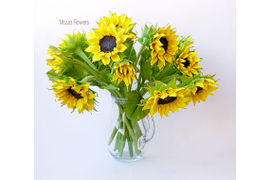 Букет подсолнухов из полимерной глины.