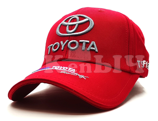 Бейсболка Toyota красная