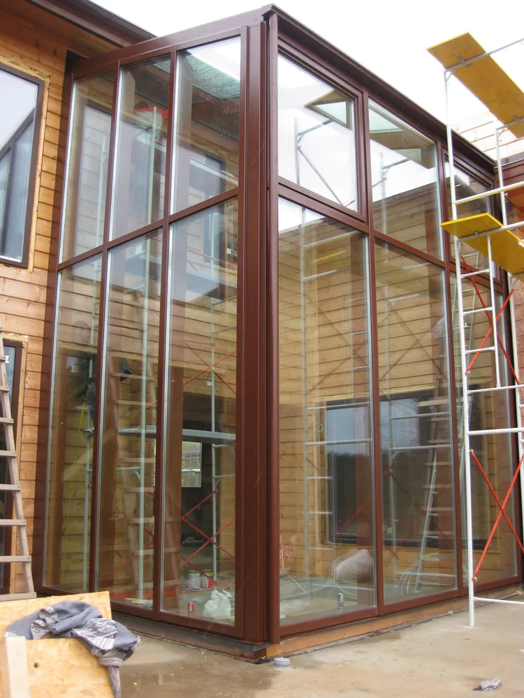 Зимний сад в деревянном доме