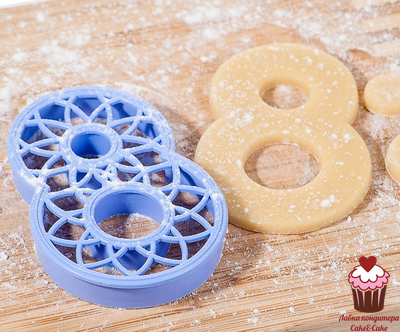 Вырубка Цифра 8, 10,5см