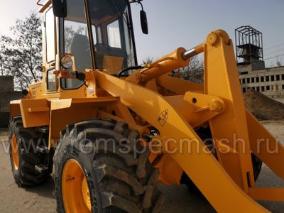 Фронтальный погрузчик Амкодор 333 (с удлинённой стрелой)