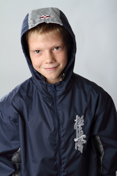 APIKA Костюм спортивный с вышивкой символики карате