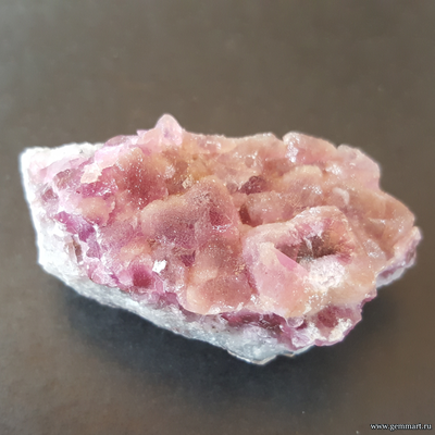 Co-кальцит на породе. Марокко. 60*29*26мм