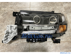 Фары Toyota Land Cruiser 200 черные Executive, БЕГАЮЩИЙ ПОВОРОТНИК