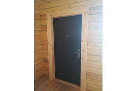 Внутри так же всё отделано обналичкой