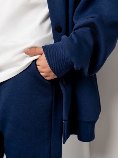 Бомбер на кнопках синий