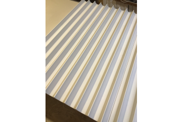 Изготовленные каннелюры - гладкая поверхность без изъянов и точная геометрия! Для изготовления каннелюр в санузел использовался усиленный гипсовый компаунд (прочность - до 35 МПа при сжатии). Панели в санузел, кроме того, были сделаны влагостойкими. 