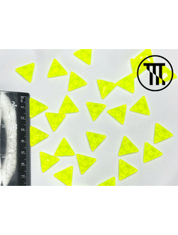 Стразы пришивные "Треугольные", неоновые, цв. Неон-лайм, р-р 16 мм