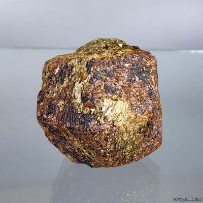 Альмандин (разн. гранат). Россия. 45*31*31мм