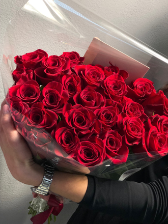 25 красных роз 50-60 см