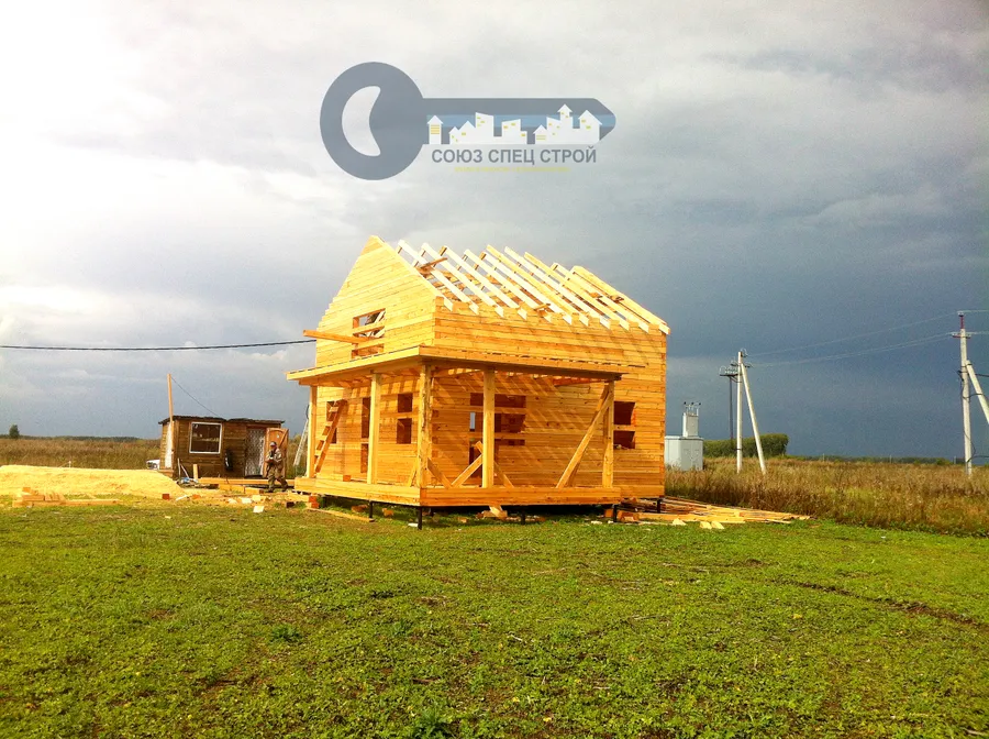 Процесс строительства дома из бруса