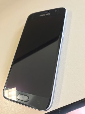 Samsung Galaxy S7  -  Slightly USED